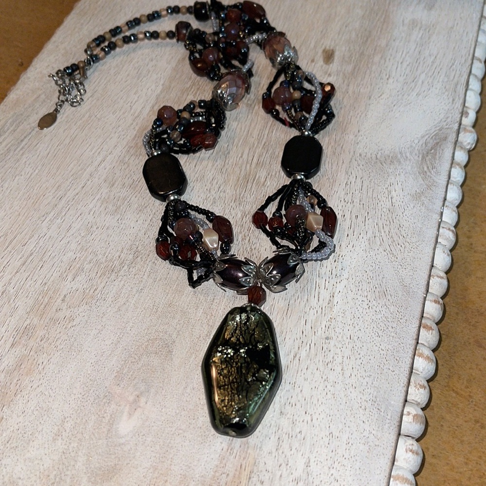 Vintage B T Artisan Ornate Antique Art Lamp Glass Necklace
